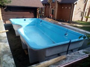 установка композитного бассейна